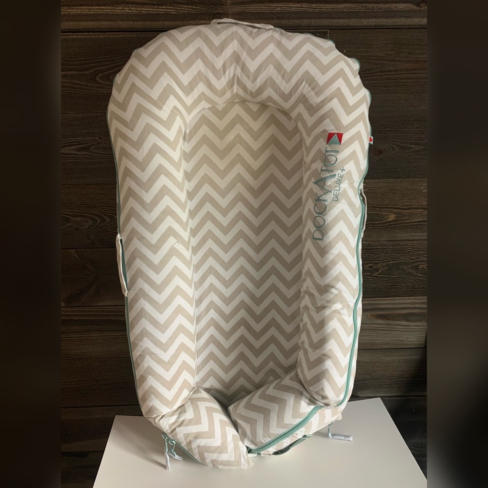 DockAtot Deluxe+ ***SOLD ON FB MARKETPLACE***